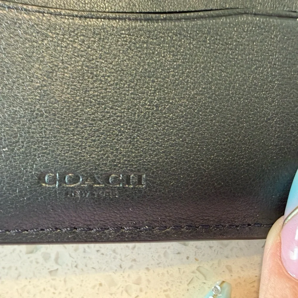 Coach Black Leather Passport Accessory NWOT - Picture 5 of 5